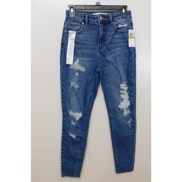 JR499 Tinseltown Blue Juniors' Ripped Mom Jeans Size 3 - Picture 1 of 2